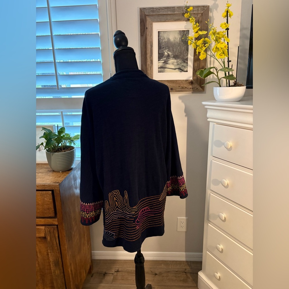 Johnny Was NWT
BIYA SHORT KIMONO SAGUARO - Navy, XL - Picture 3 of 12